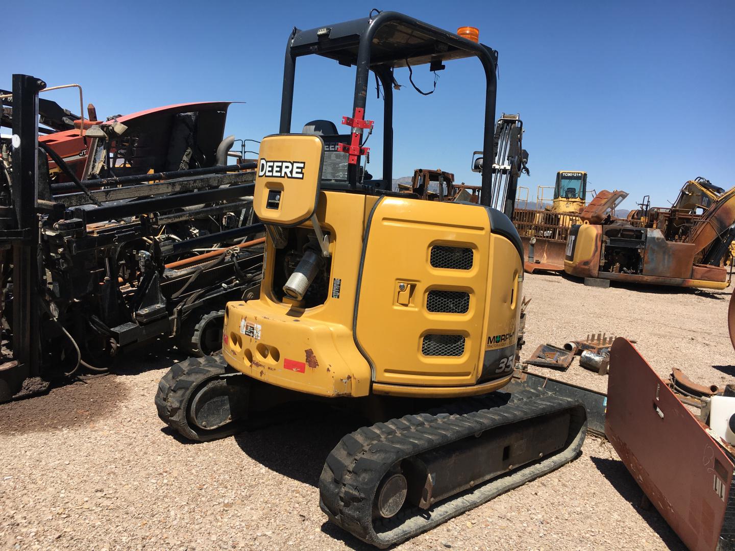 ./imagenes/INVOICE/2019/16378/MINIEXCAVADORA JOHN DEERE 35G PARA PARTES (16).JPG